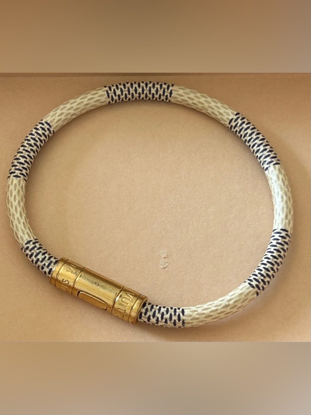 Louis Vuitton LV Damier Azul Keep It Bracelet Guaranteed Authentic - Picture 4 of 14